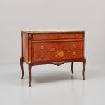 1058 2188 CHEST OF DRAWERS